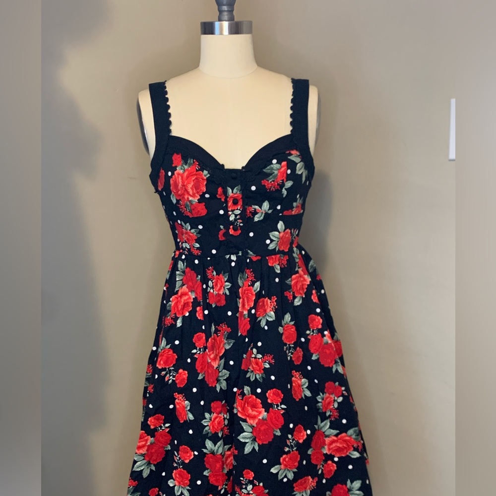 Hot Topic Black and Red Floral Dress